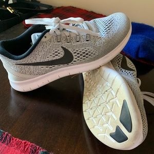 Women’s Nike Running Sneaker 7.5